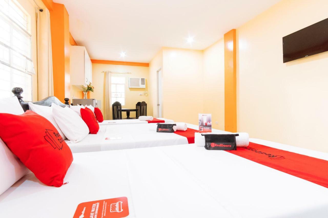 Готель Reddoorz Premium @ Gabinete Road Palawan Puerto Princesa Екстер'єр фото